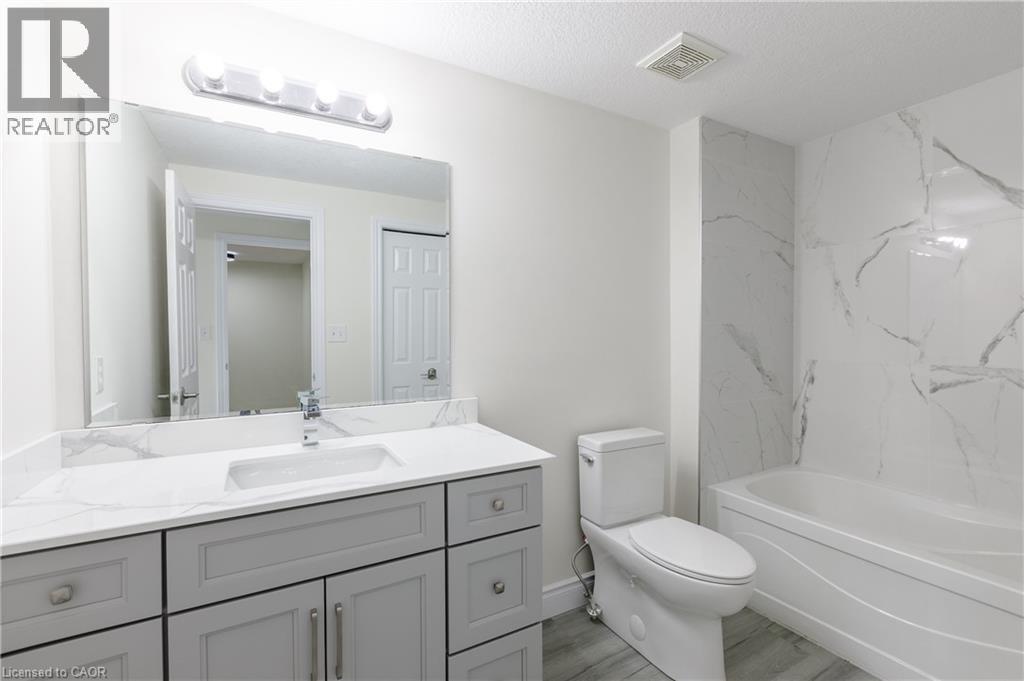 59 Iron Gate Street, Kitchener, ON - Indoor Photo Showing Bathroom