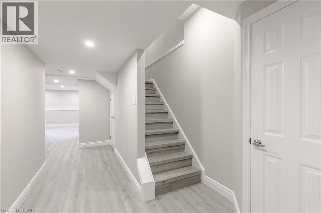 59 Iron Gate Street, Kitchener, ON - Indoor Photo Showing Other Room
