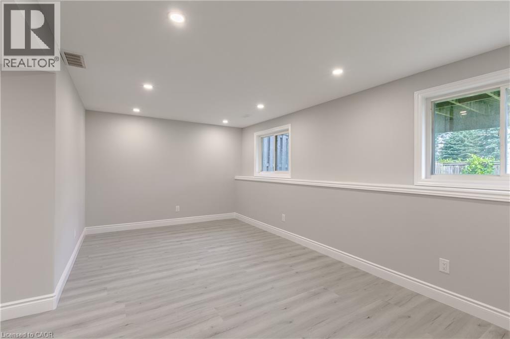 59 Iron Gate Street, Kitchener, ON - Indoor Photo Showing Other Room