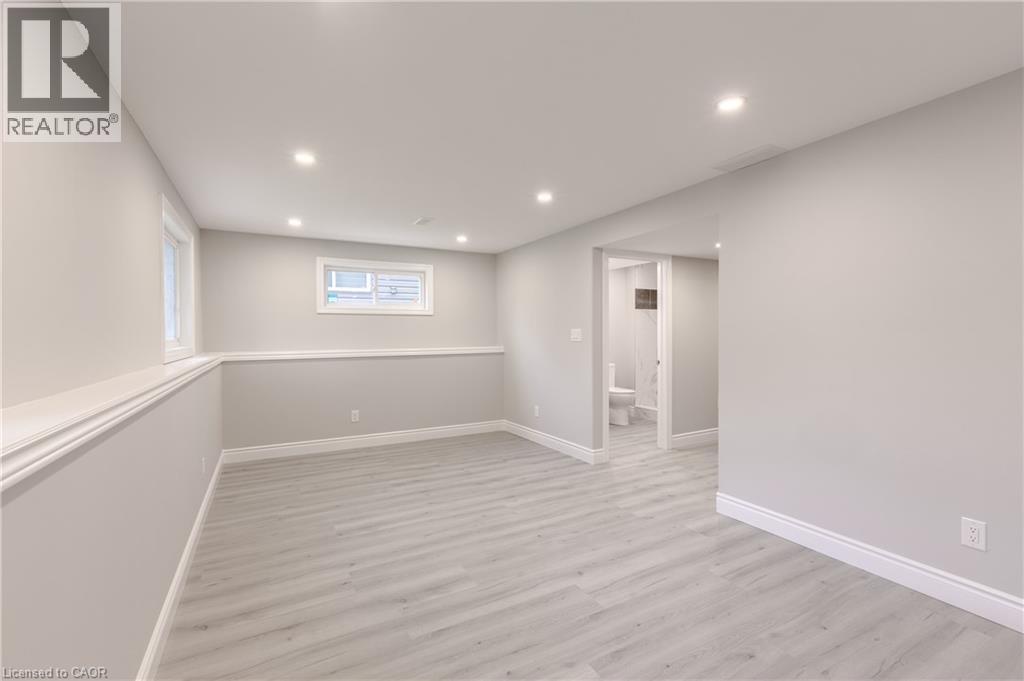 59 Iron Gate Street, Kitchener, ON - Indoor Photo Showing Other Room
