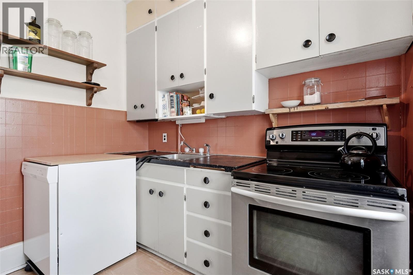 913 Boyle Street, Indian Head, SK - Indoor Photo Showing Kitchen