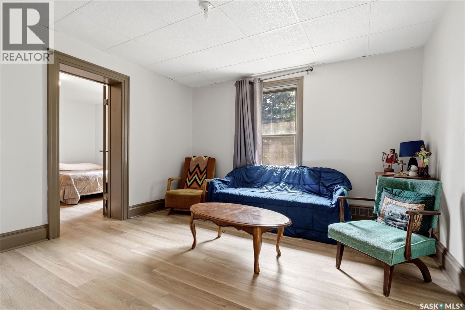 913 Boyle Street, Indian Head, SK - Indoor Photo Showing Living Room