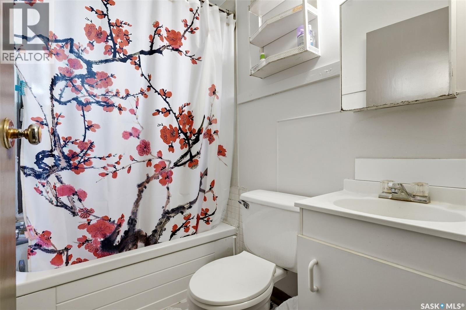 913 Boyle Street, Indian Head, SK - Indoor Photo Showing Bathroom