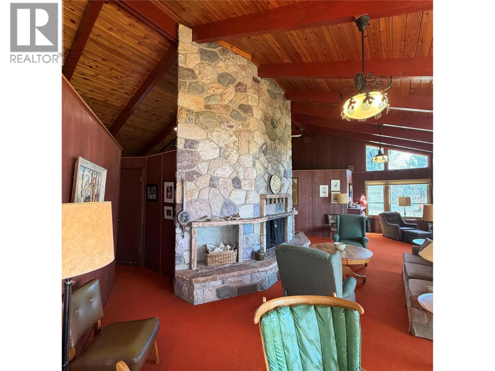 4806 Andreen Road, Windermere, BC - Indoor With Fireplace