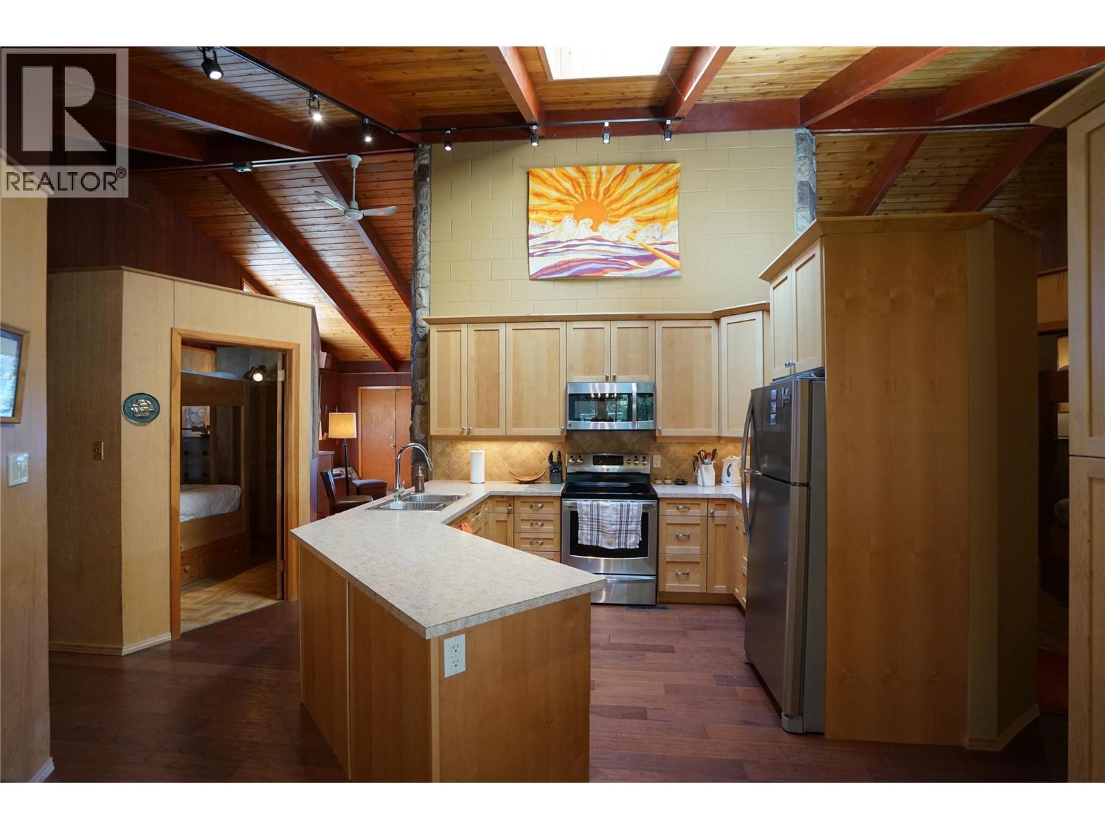 4806 Andreen Road, Windermere, BC - Indoor Photo Showing Kitchen