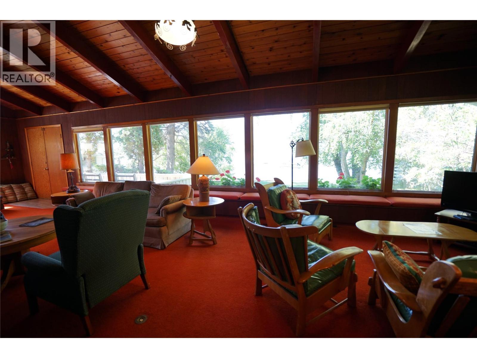 4806 Andreen Road, Windermere, BC - Indoor
