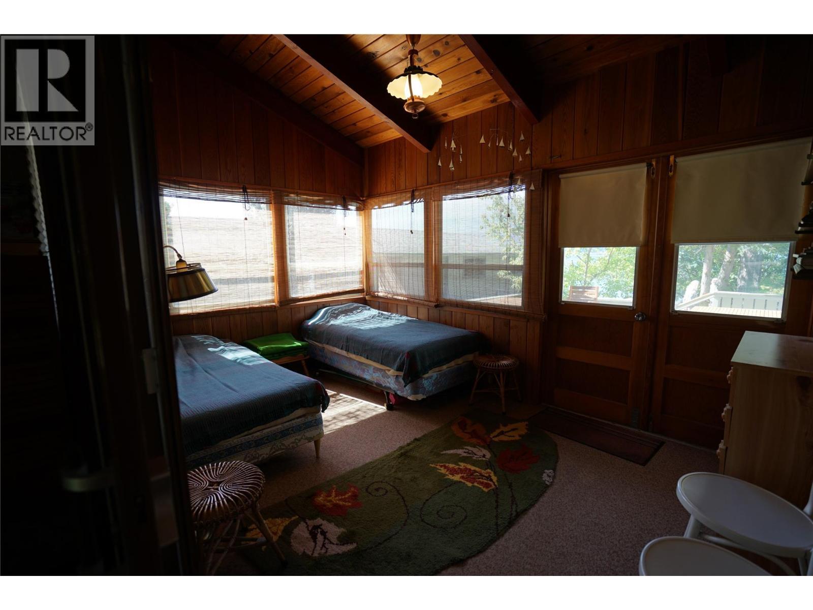 4806 Andreen Road, Windermere, BC - Indoor