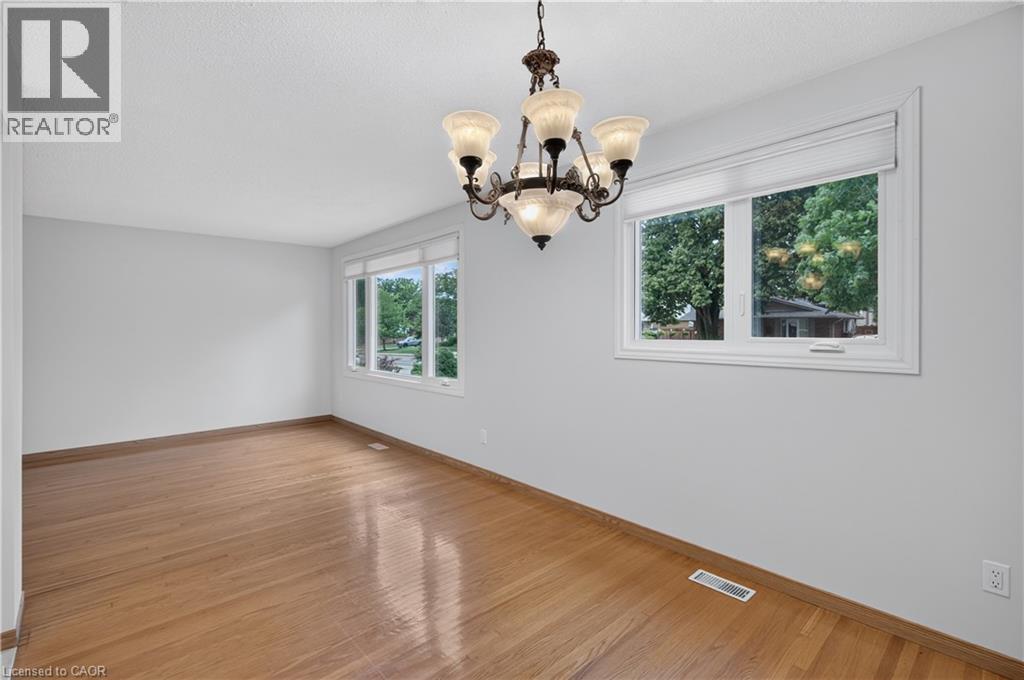 41 Darlington Drive, Hamilton, ON - Indoor Photo Showing Other Room