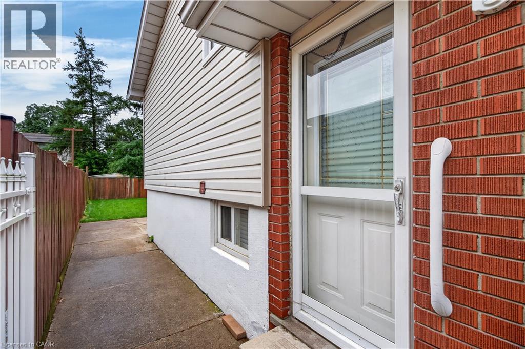 41 Darlington Drive, Hamilton, ON - Outdoor With Exterior