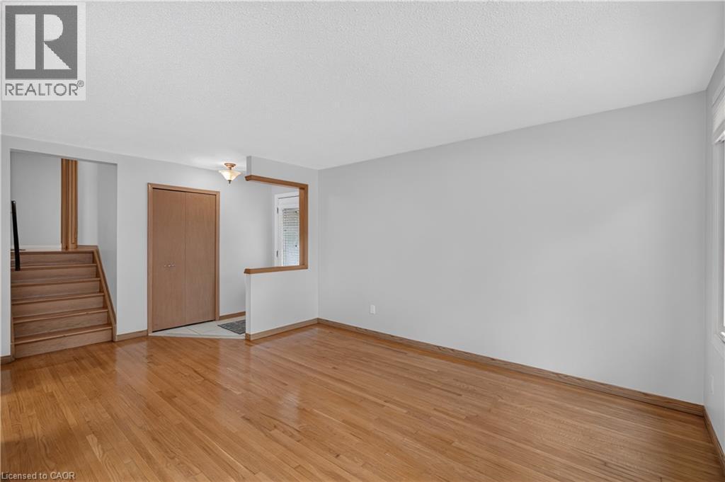 41 Darlington Drive, Hamilton, ON - Indoor Photo Showing Other Room