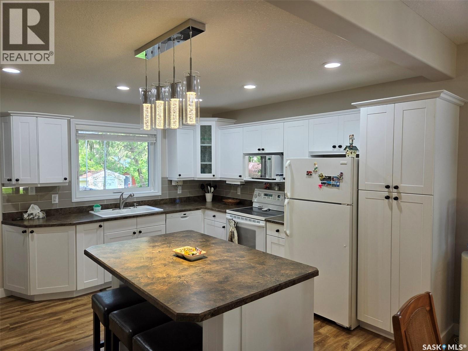 7 Confederation Drive, Moose Mountain Provincial Park, SK - Indoor Photo Showing Kitchen