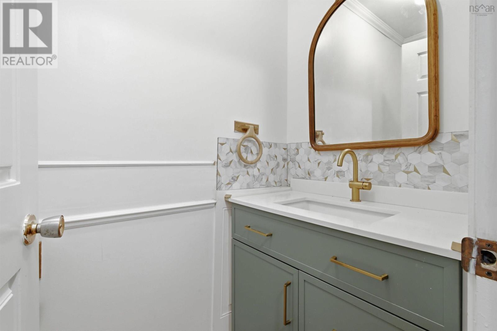 Bathroom - 43 Karen Avenue, Fall River, NS - Indoor Photo Showing Bathroom
