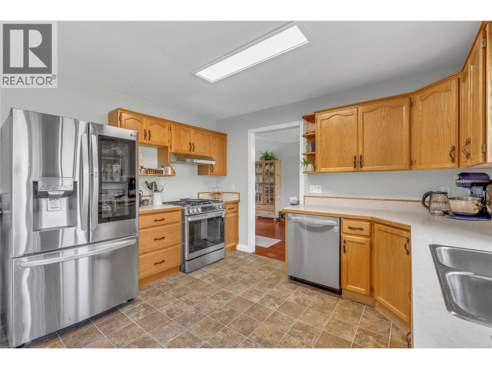 755 Wiseman Place, Naramata, BC - Indoor Photo Showing Kitchen With Double Sink