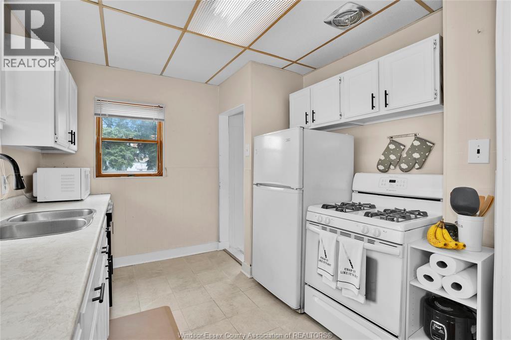 336 Josephine Unit# 2, Windsor, ON - Indoor Photo Showing Kitchen With Double Sink