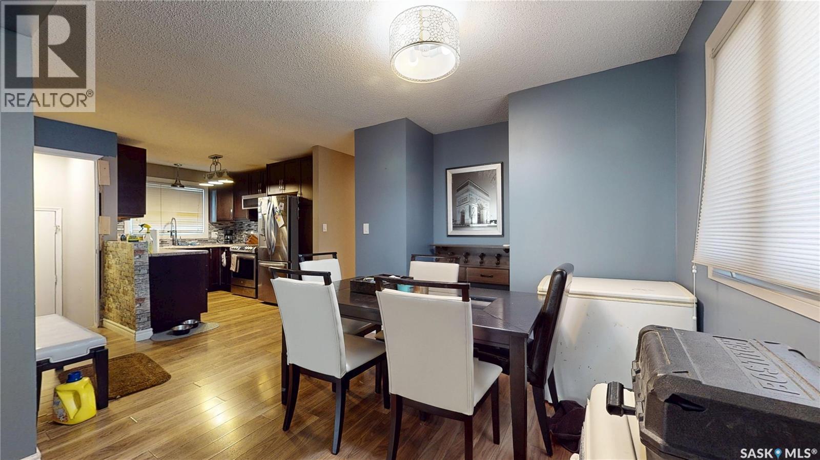 6 Higgins Bay, Regina, SK - Indoor Photo Showing Dining Room