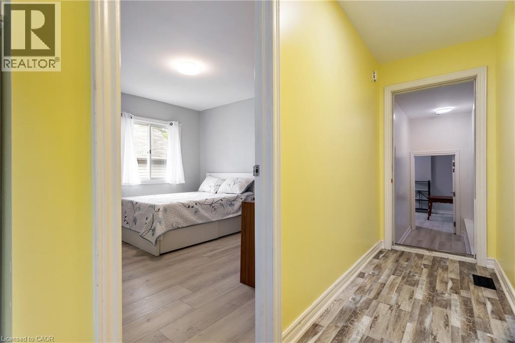 12'1 X 11'2 FT BEDROOM 1 - 25 Saunby Street, London, ON - Indoor