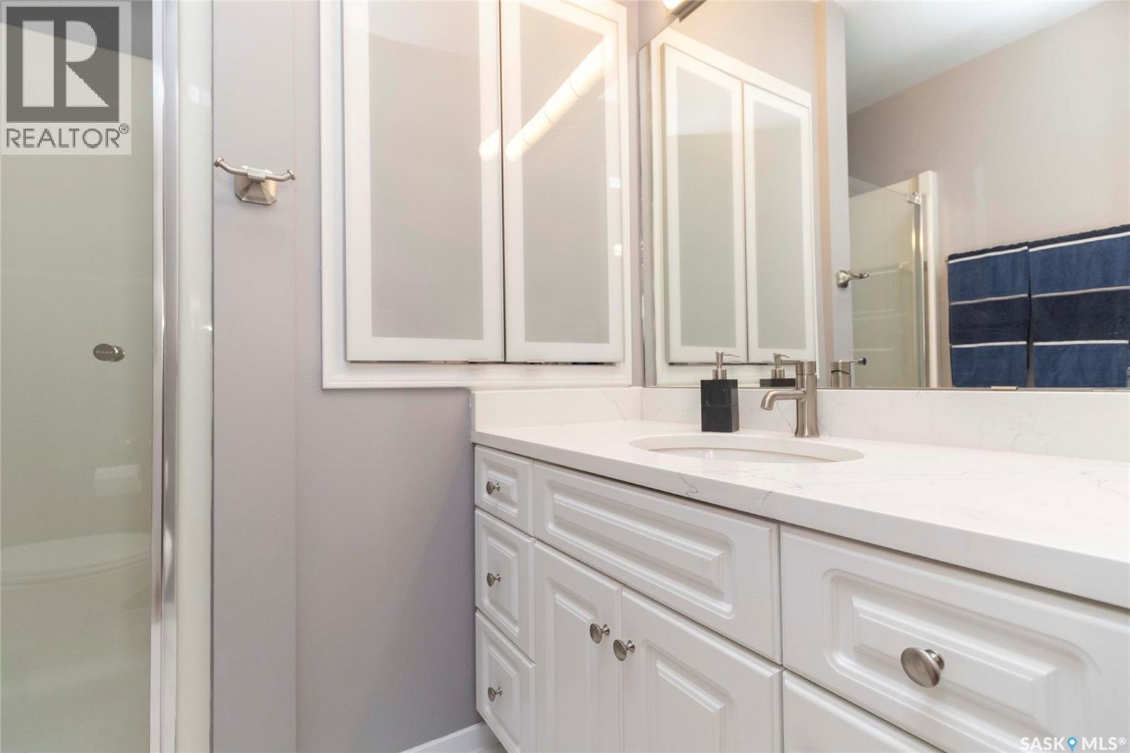 439 Fairbrother Court, Saskatoon, SK - Indoor Photo Showing Bathroom