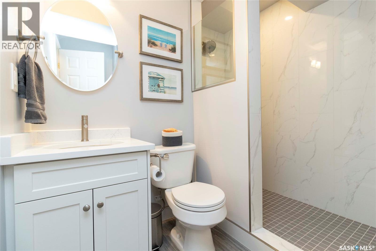 439 Fairbrother Court, Saskatoon, SK - Indoor Photo Showing Bathroom
