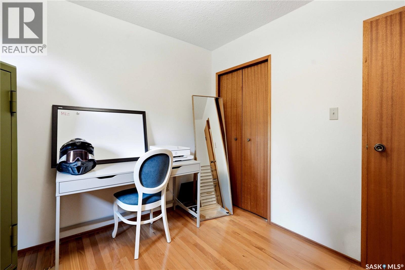 133 113Th Street W, Saskatoon, SK - Indoor Photo Showing Office