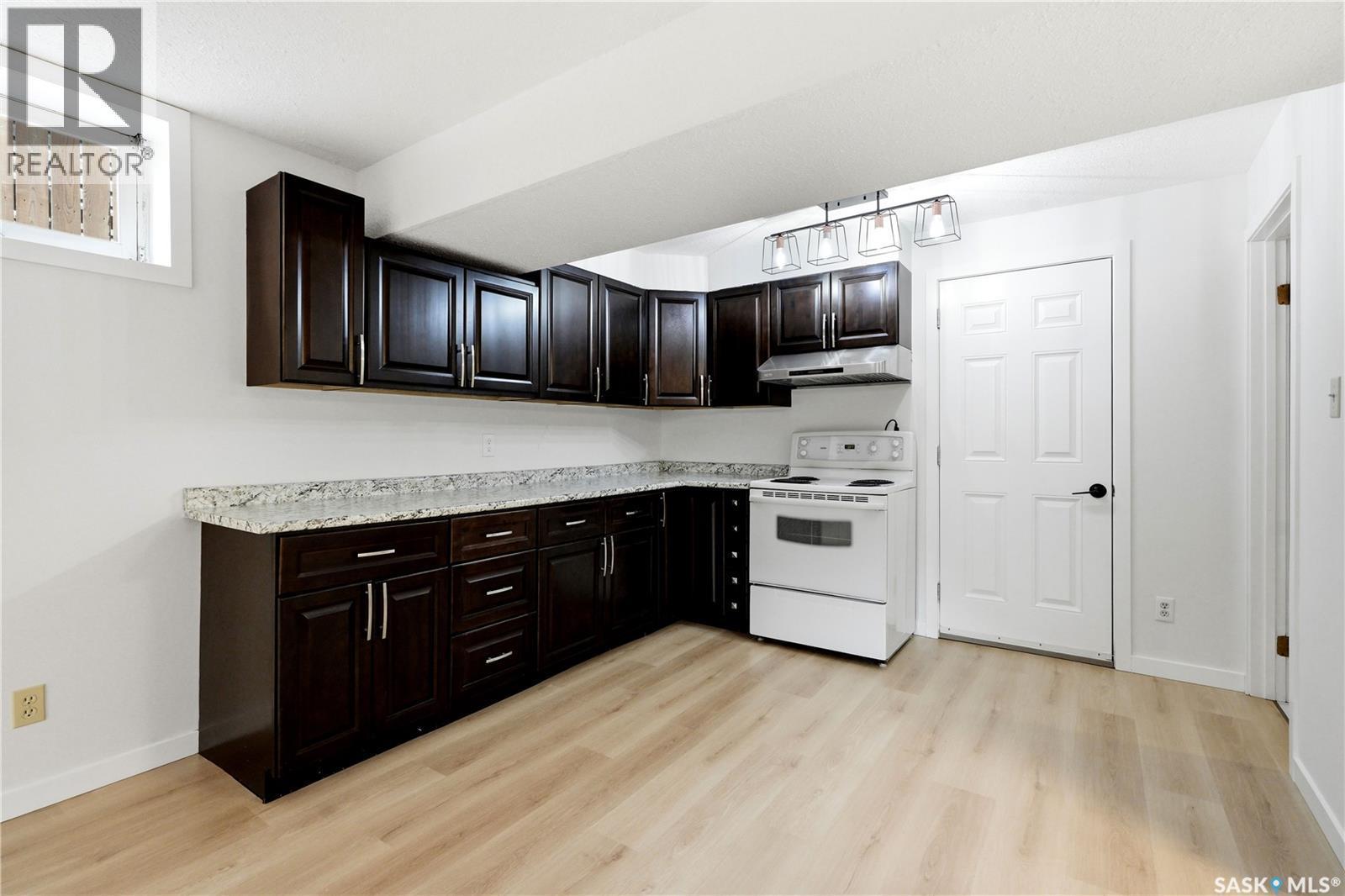 133 113Th Street W, Saskatoon, SK - Indoor Photo Showing Kitchen