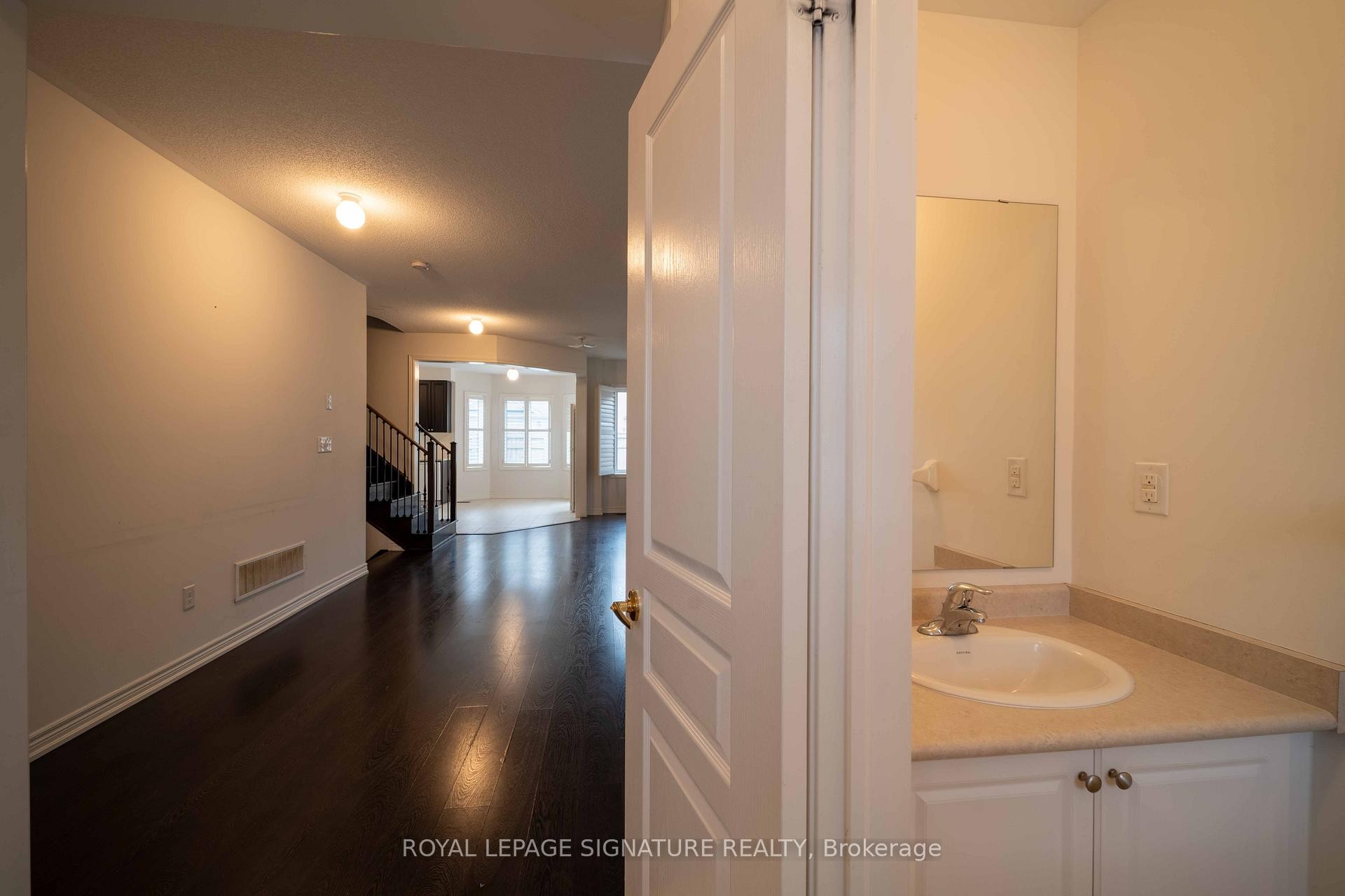5570 Meadowcrest Avenue, Mississauga, ON