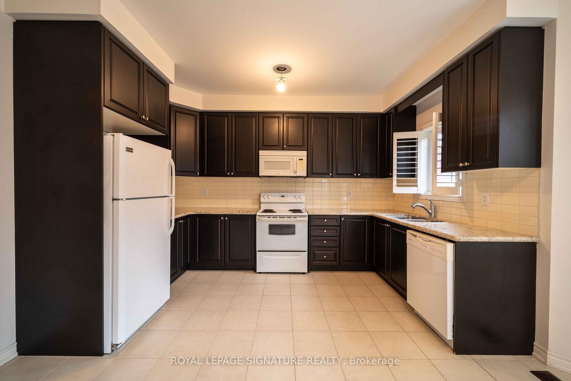 5570 Meadowcrest Avenue, Mississauga, ON