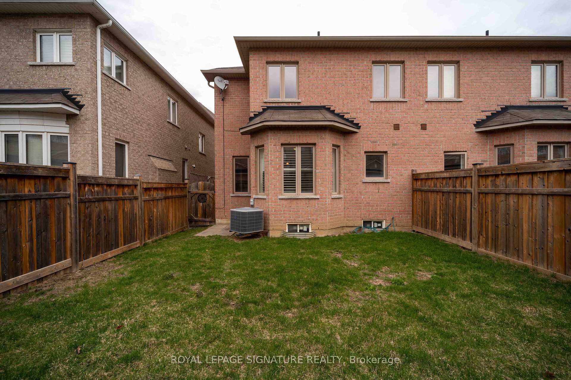 5570 Meadowcrest Avenue, Mississauga, ON
