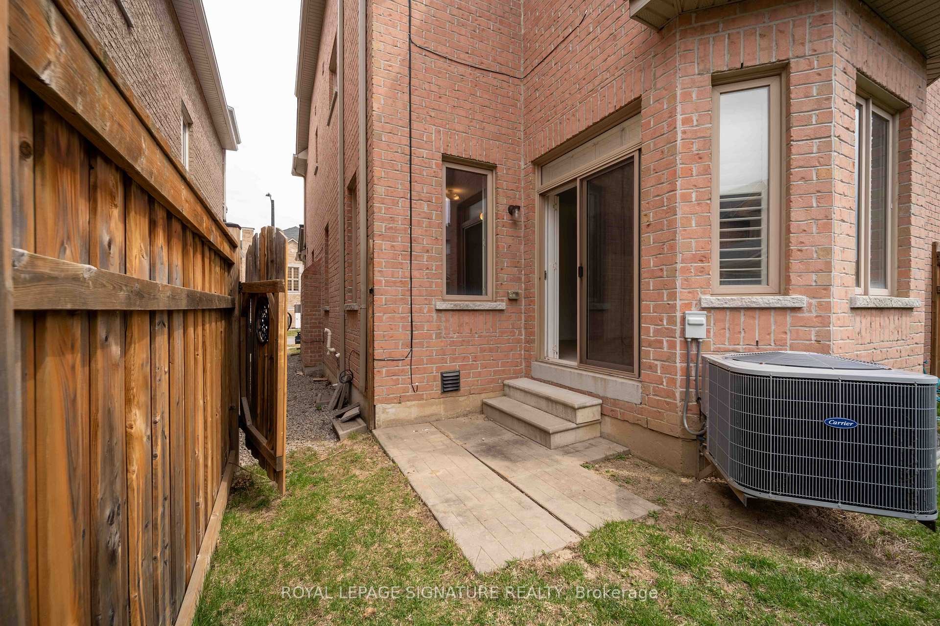 5570 Meadowcrest Avenue, Mississauga, ON