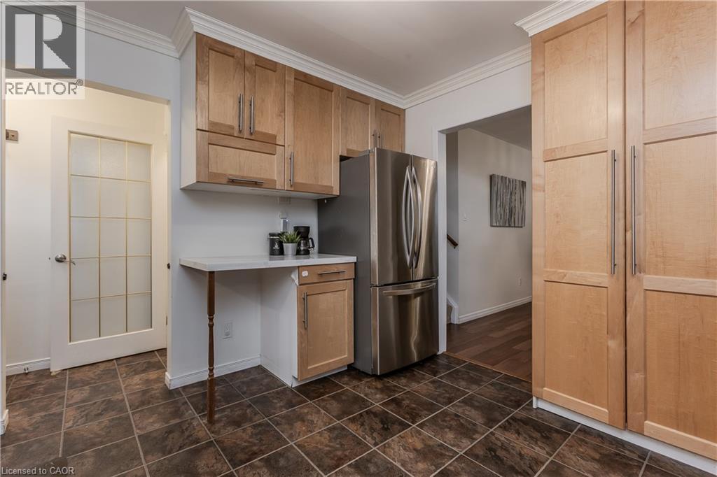 3128 Centennial Drive, Burlington, ON - Indoor Photo Showing Kitchen