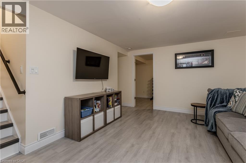 3128 Centennial Drive, Burlington, ON - Indoor