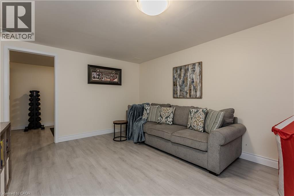 3128 Centennial Drive, Burlington, ON - Indoor Photo Showing Living Room