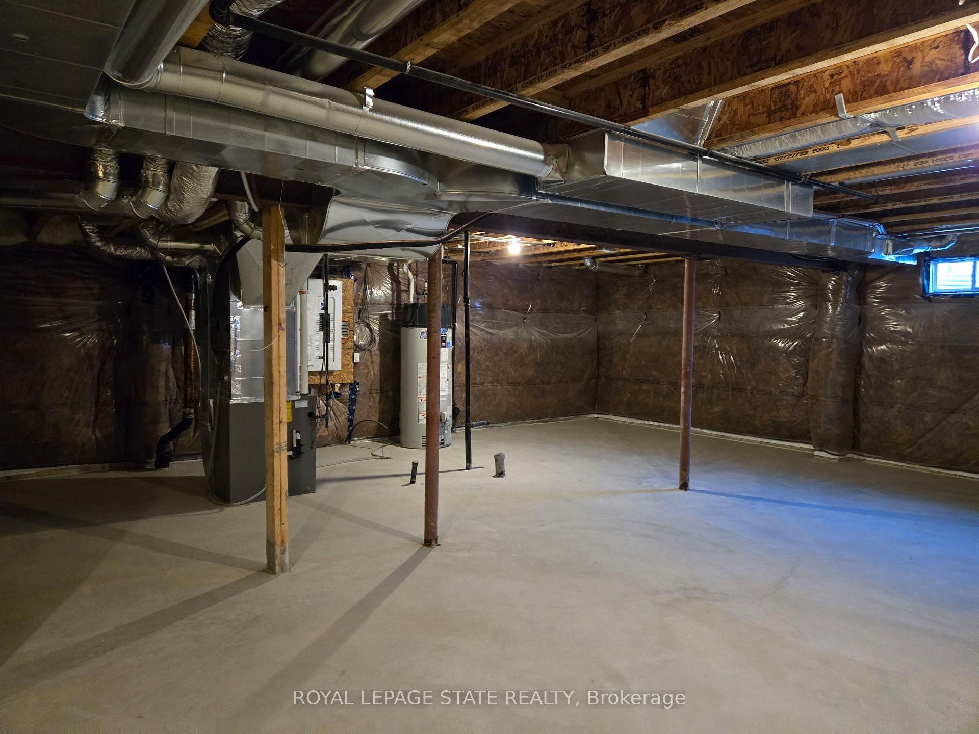 395 Barker Parkway, Thorold, ON - Indoor Photo Showing Basement