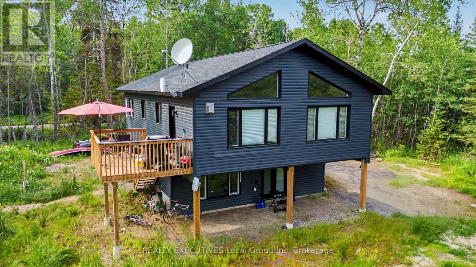 575 Hart Road, Callander, ON - Outdoor With Deck Patio Veranda