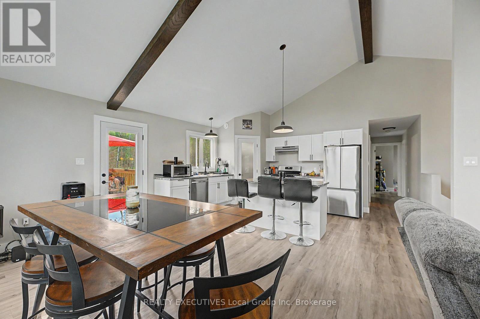 575 Hart Road, Callander, ON - Indoor Photo Showing Dining Room