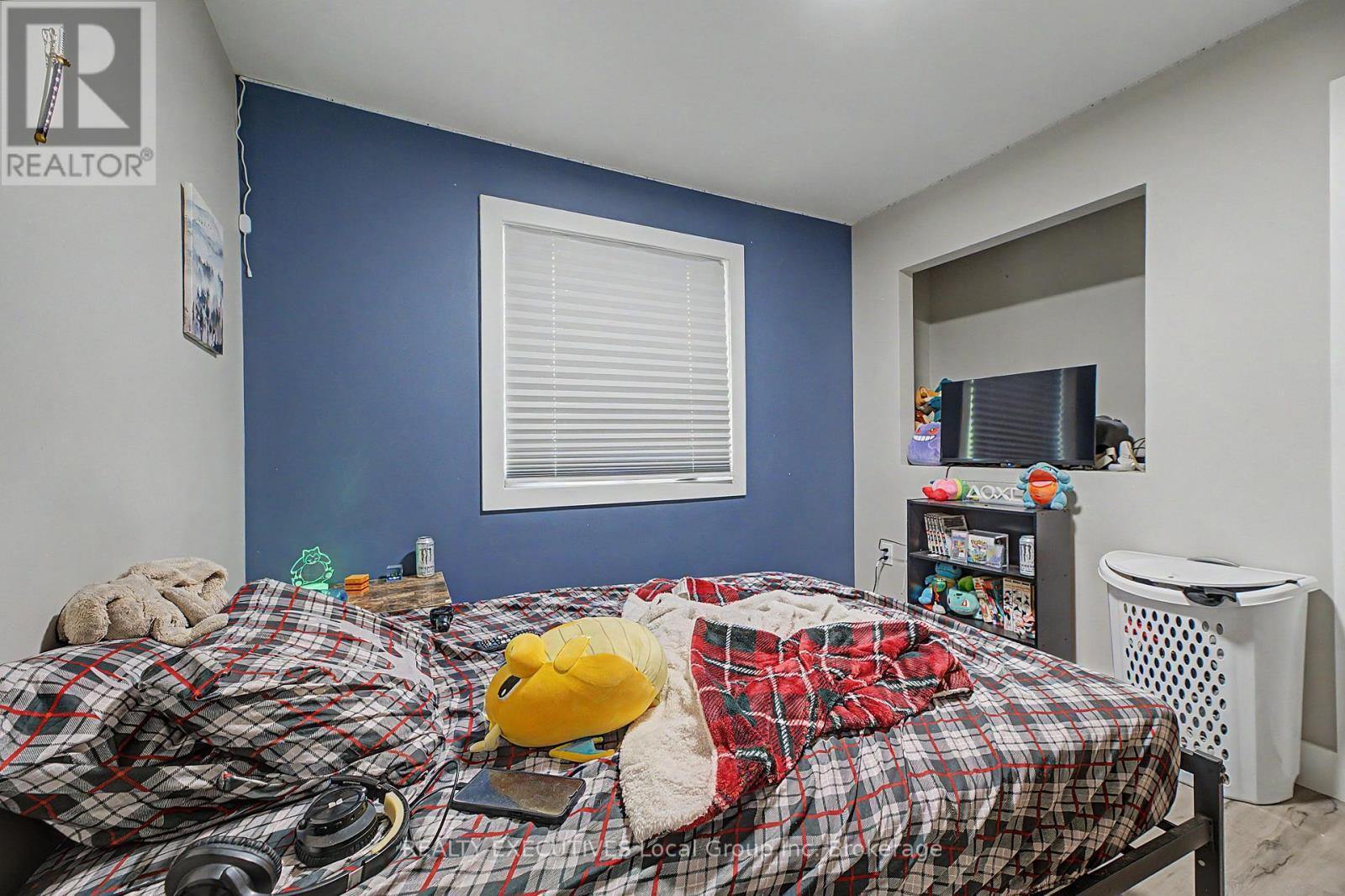 575 Hart Road, Callander, ON - Indoor Photo Showing Bedroom
