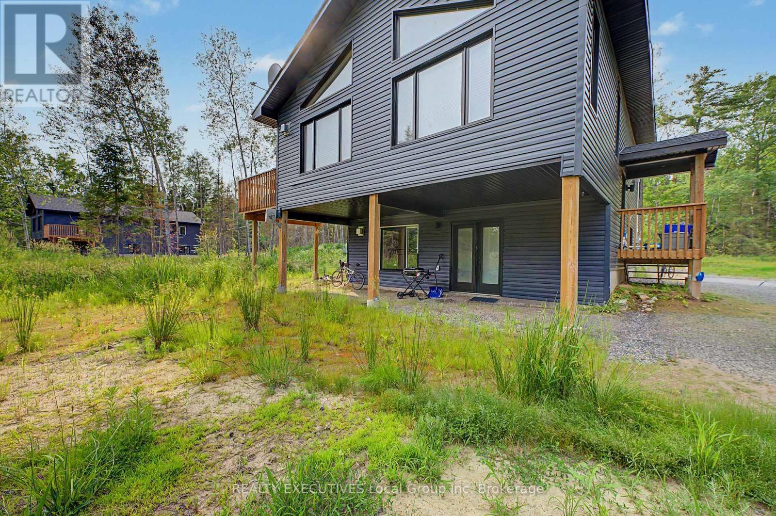 575 Hart Road, Callander, ON - Outdoor With Deck Patio Veranda