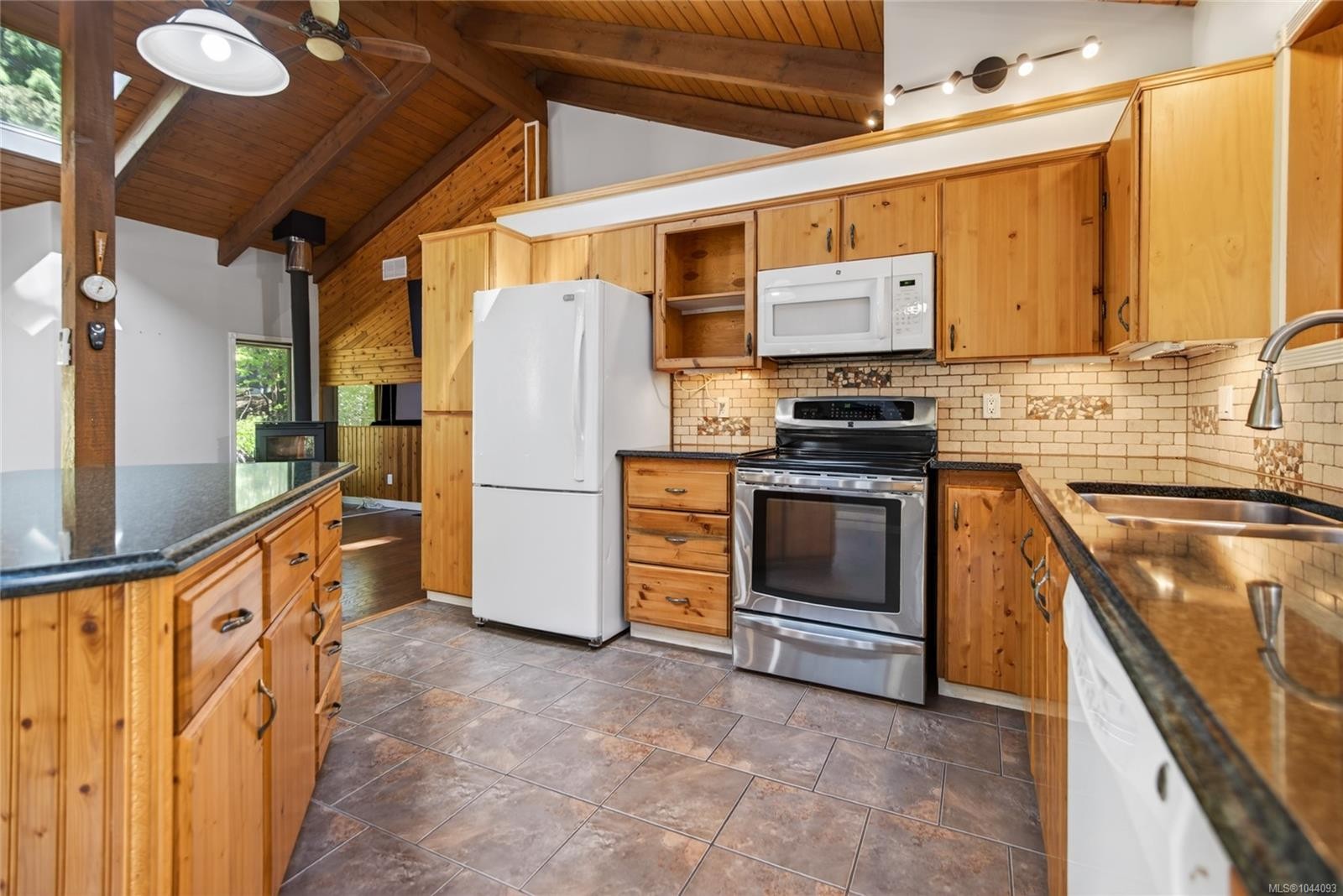 1764 Anderton Rd, Comox, BC