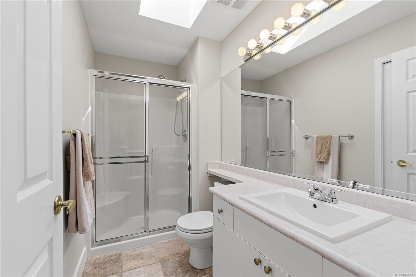 1325 Leeward Way, Qualicum Beach, BC