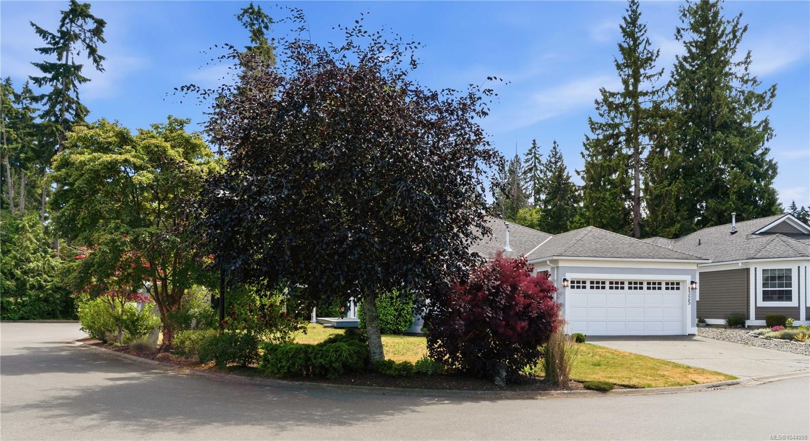 1325 Leeward Way, Qualicum Beach, BC
