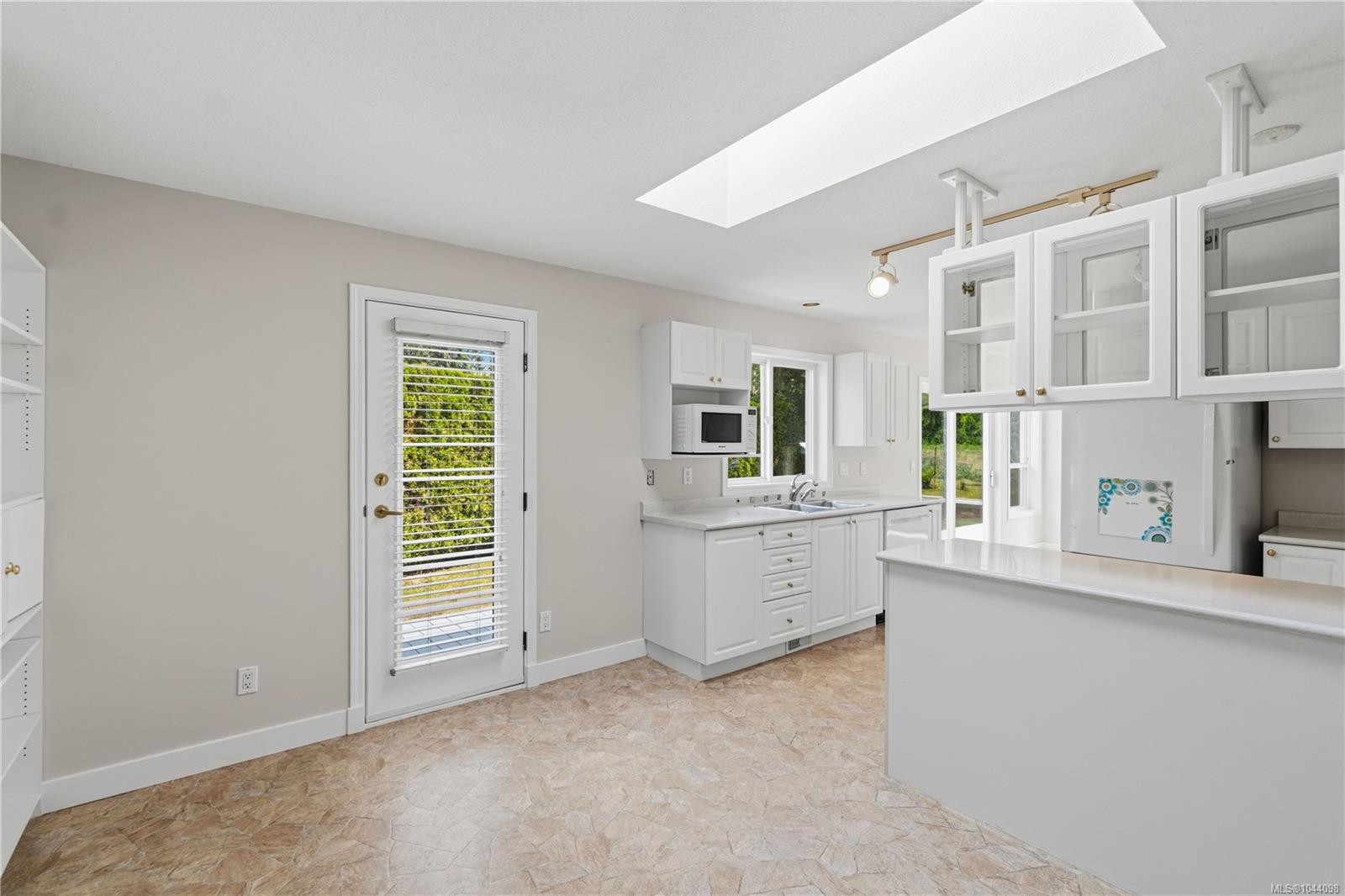 1325 Leeward Way, Qualicum Beach, BC