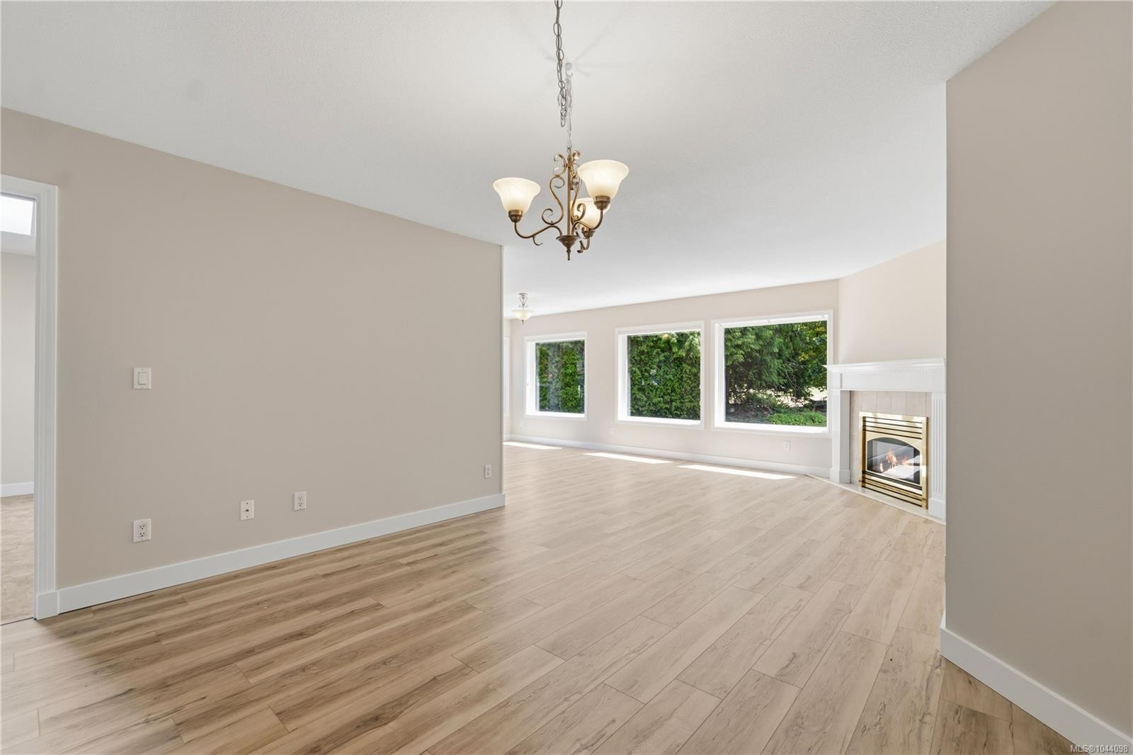 1325 Leeward Way, Qualicum Beach, BC