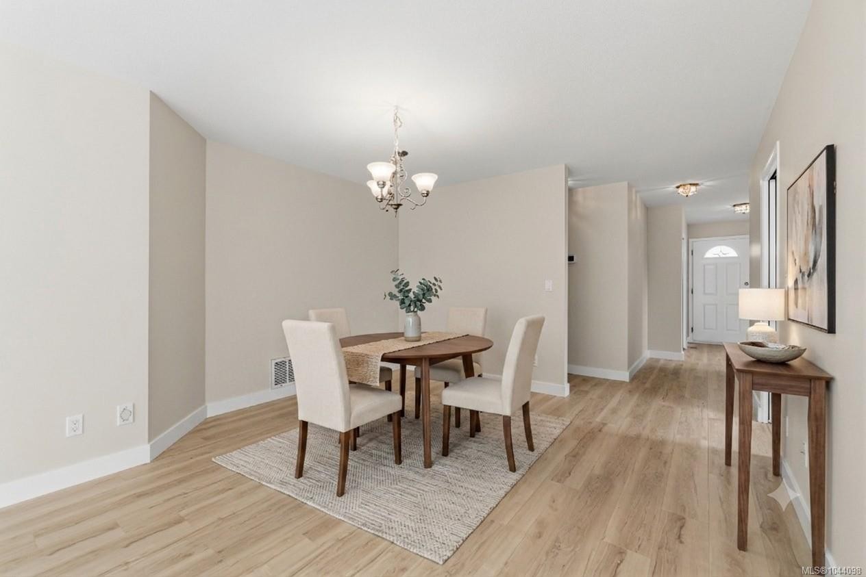 1325 Leeward Way, Qualicum Beach, BC