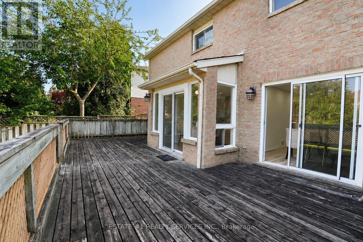 35 Golden Meadow Drive, Kitchener, ON - Outdoor With Deck Patio Veranda With Exterior