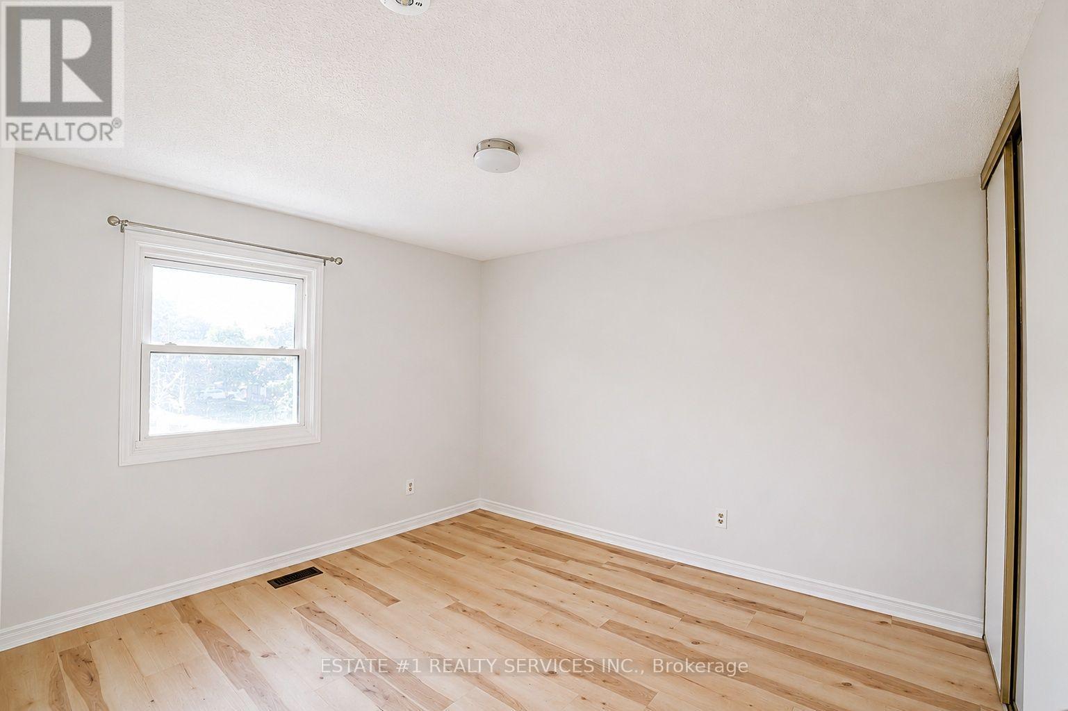 35 Golden Meadow Drive, Kitchener, ON - Indoor Photo Showing Other Room