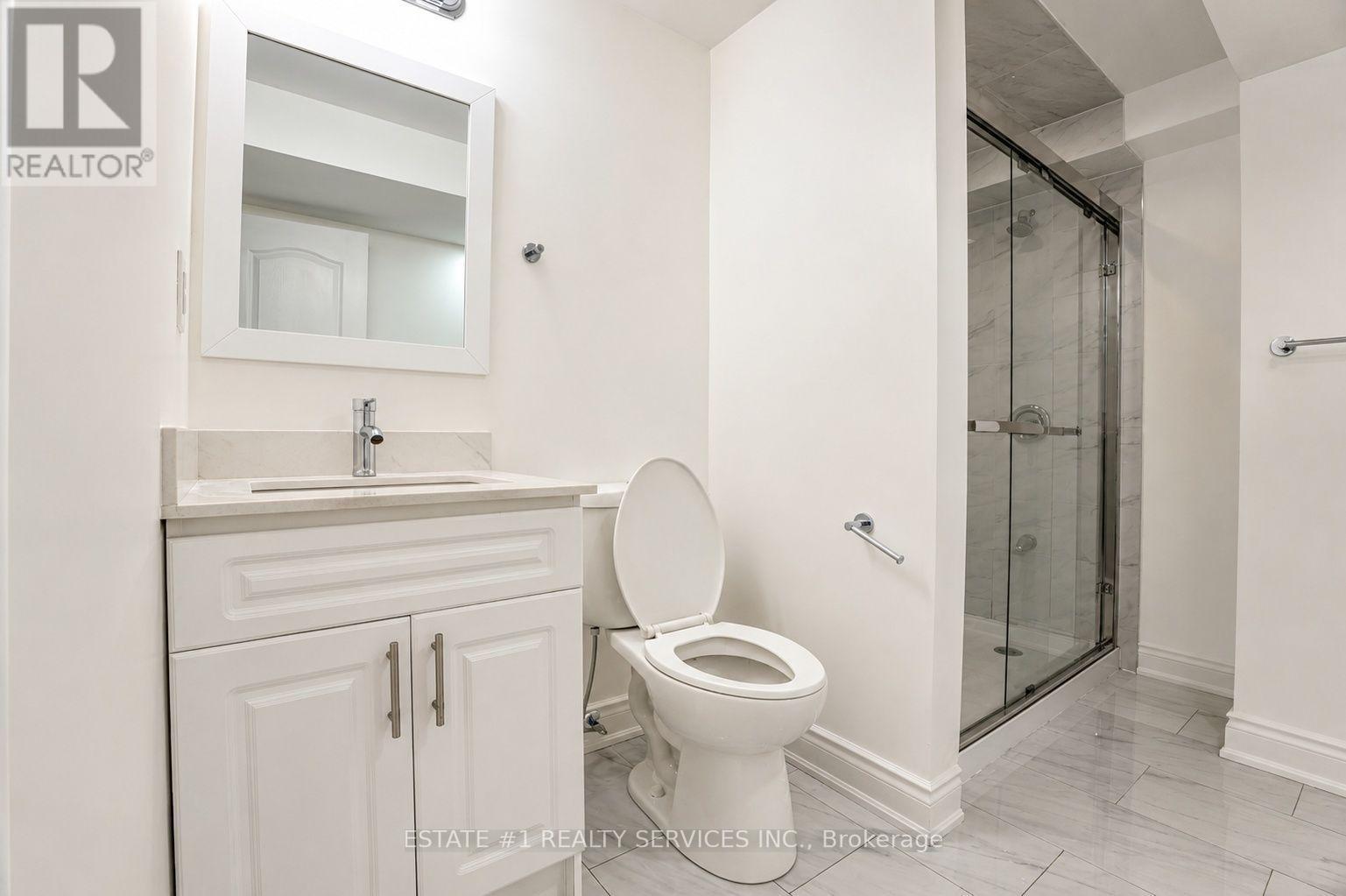 35 Golden Meadow Drive, Kitchener, ON - Indoor Photo Showing Bathroom