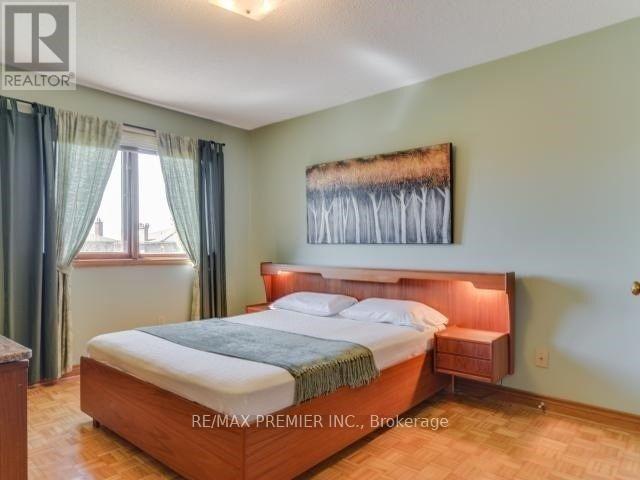 29 Carmen Crescent, Vaughan, ON - Indoor Photo Showing Bedroom