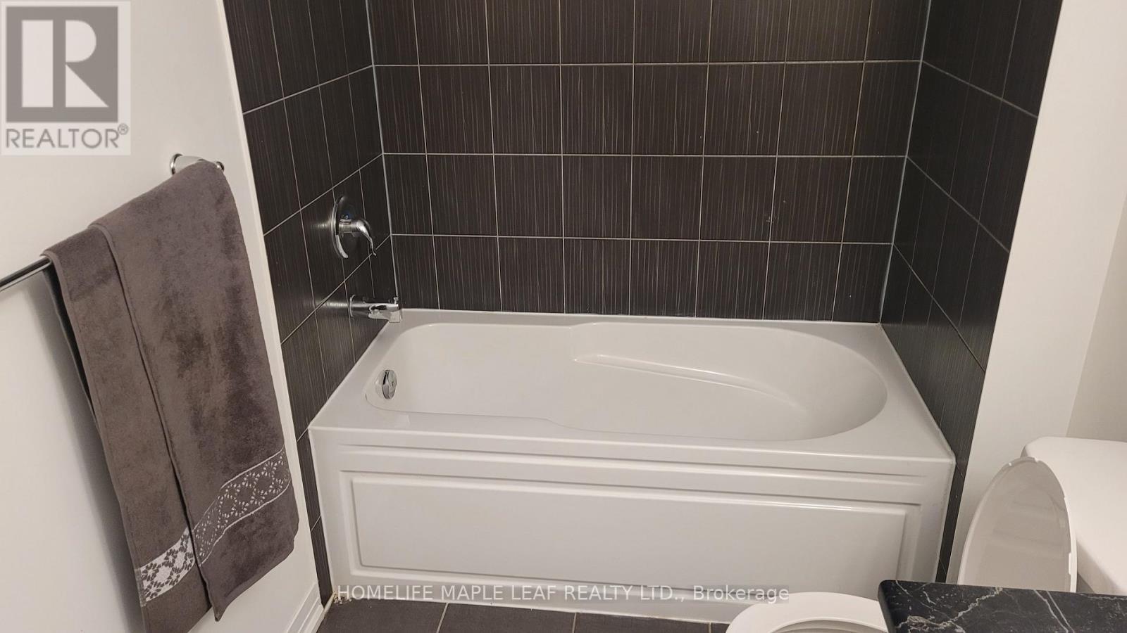 29 Selection Heights, Thorold, ON - Indoor Photo Showing Bathroom
