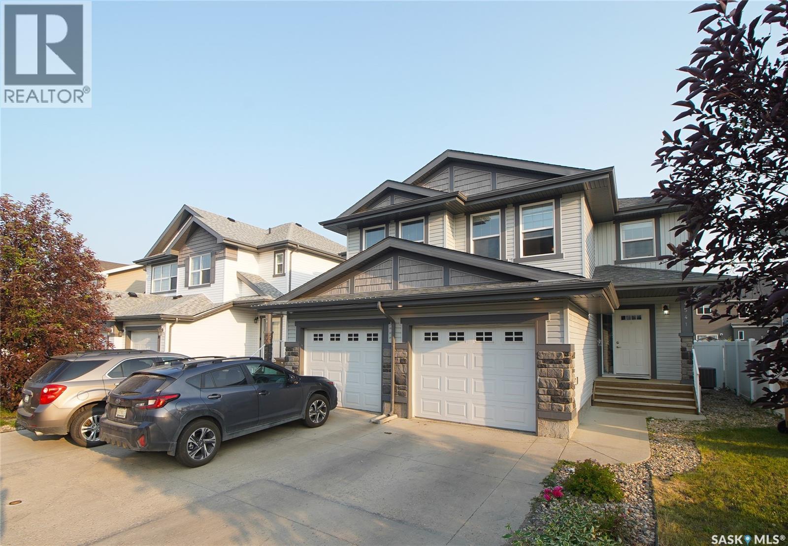4541 Green Rock Road, Regina, SK - Outdoor With Facade