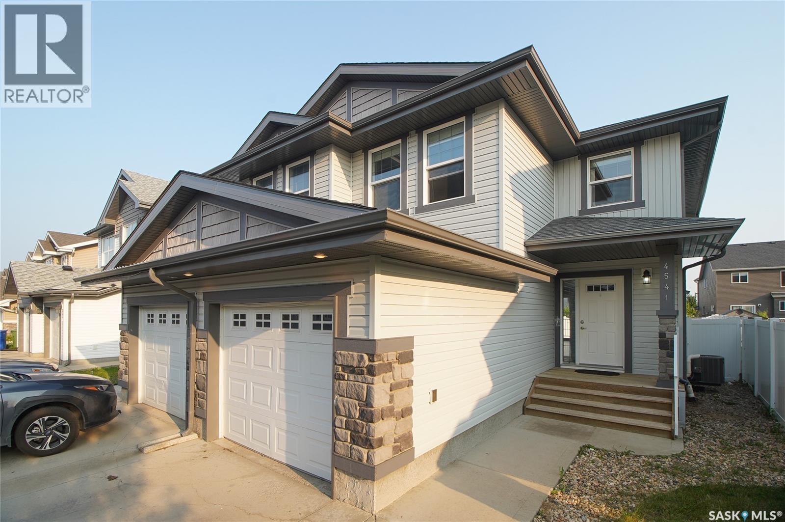 4541 Green Rock Road, Regina, SK - Outdoor