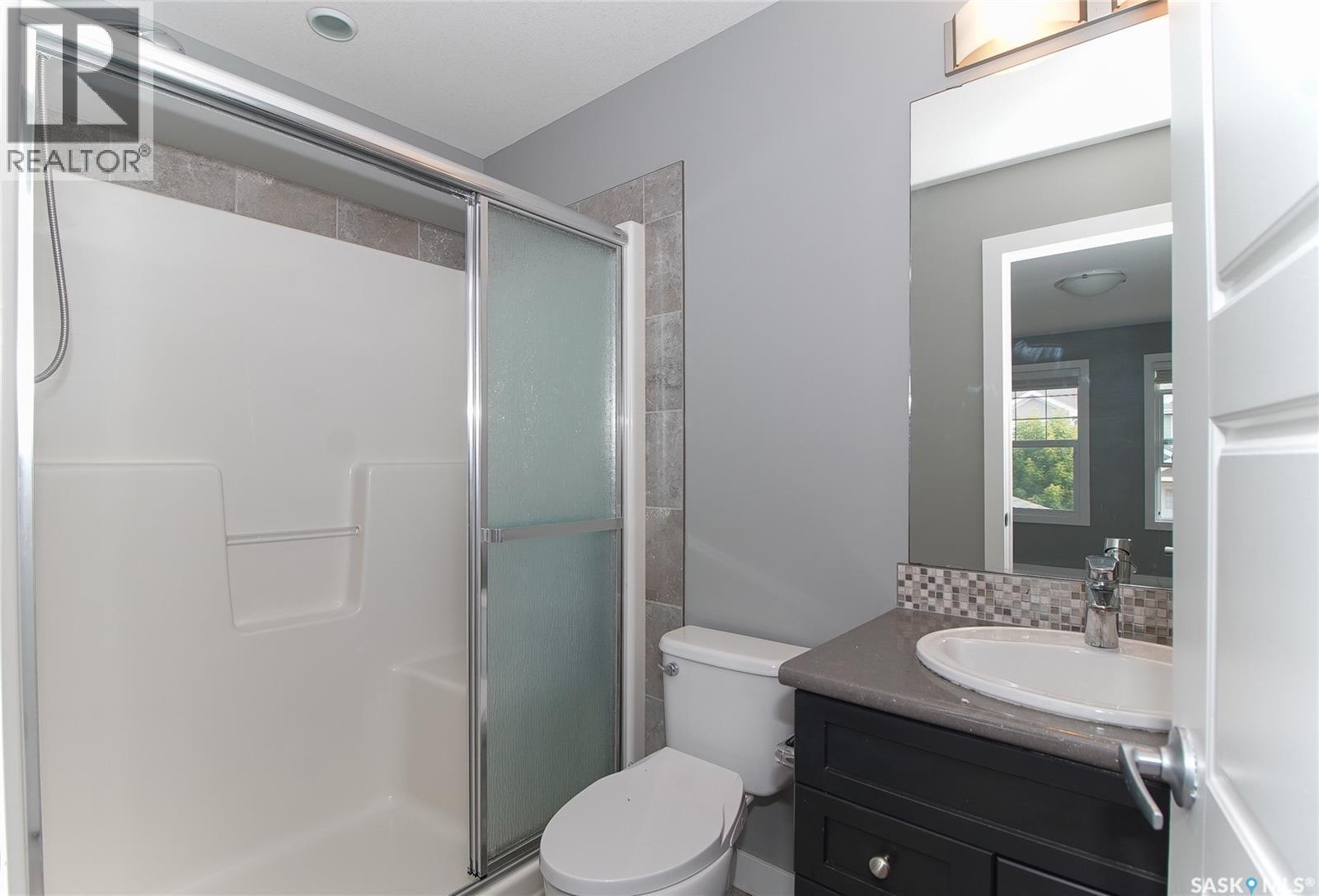 4541 Green Rock Road, Regina, SK - Indoor Photo Showing Bathroom